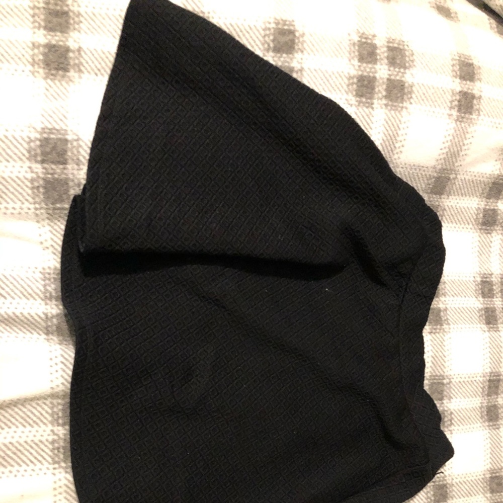 Short high waste skirt